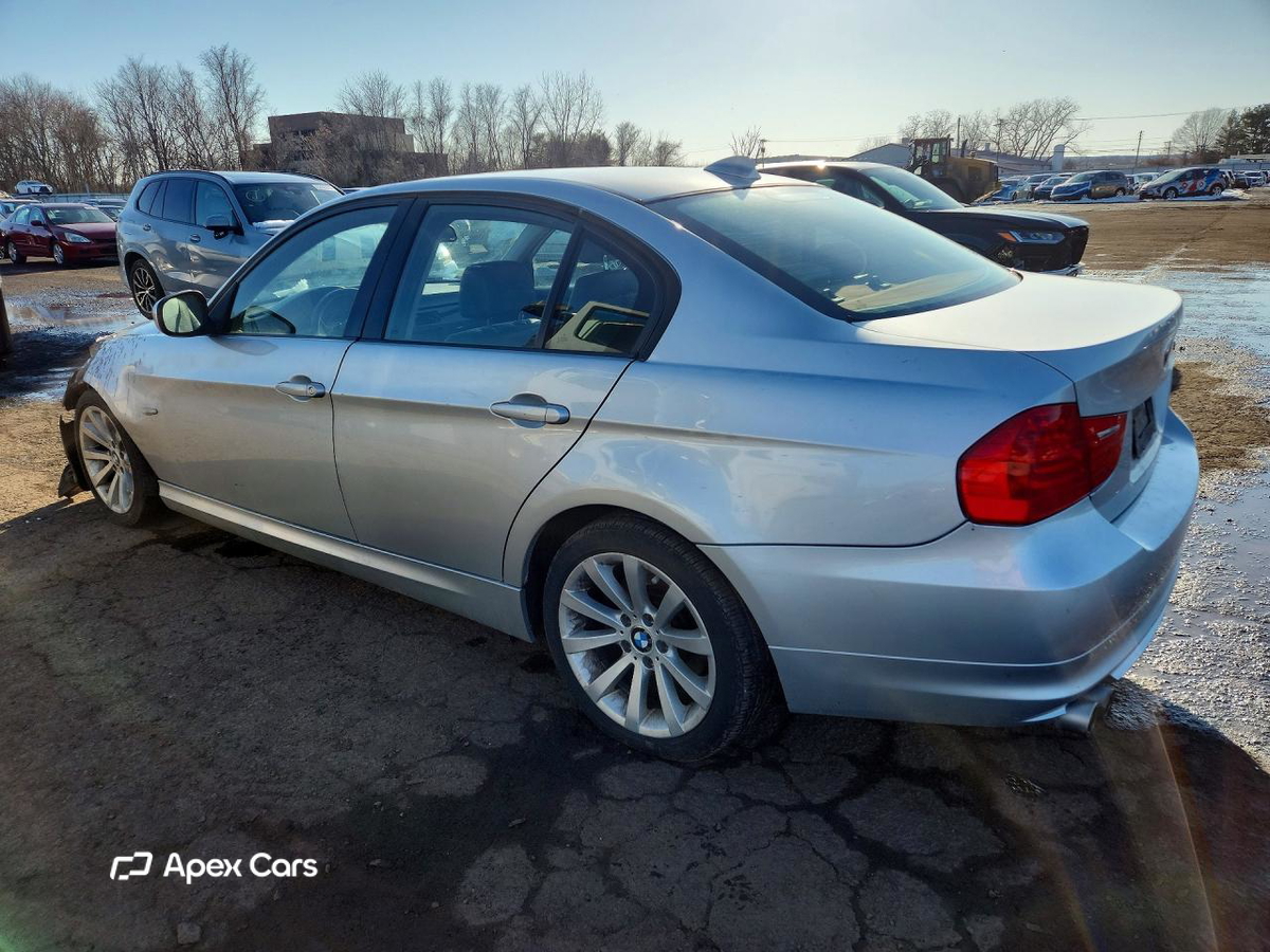 BMW Series 3 2011