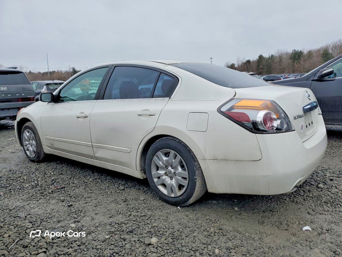 Nissan Altima 2010