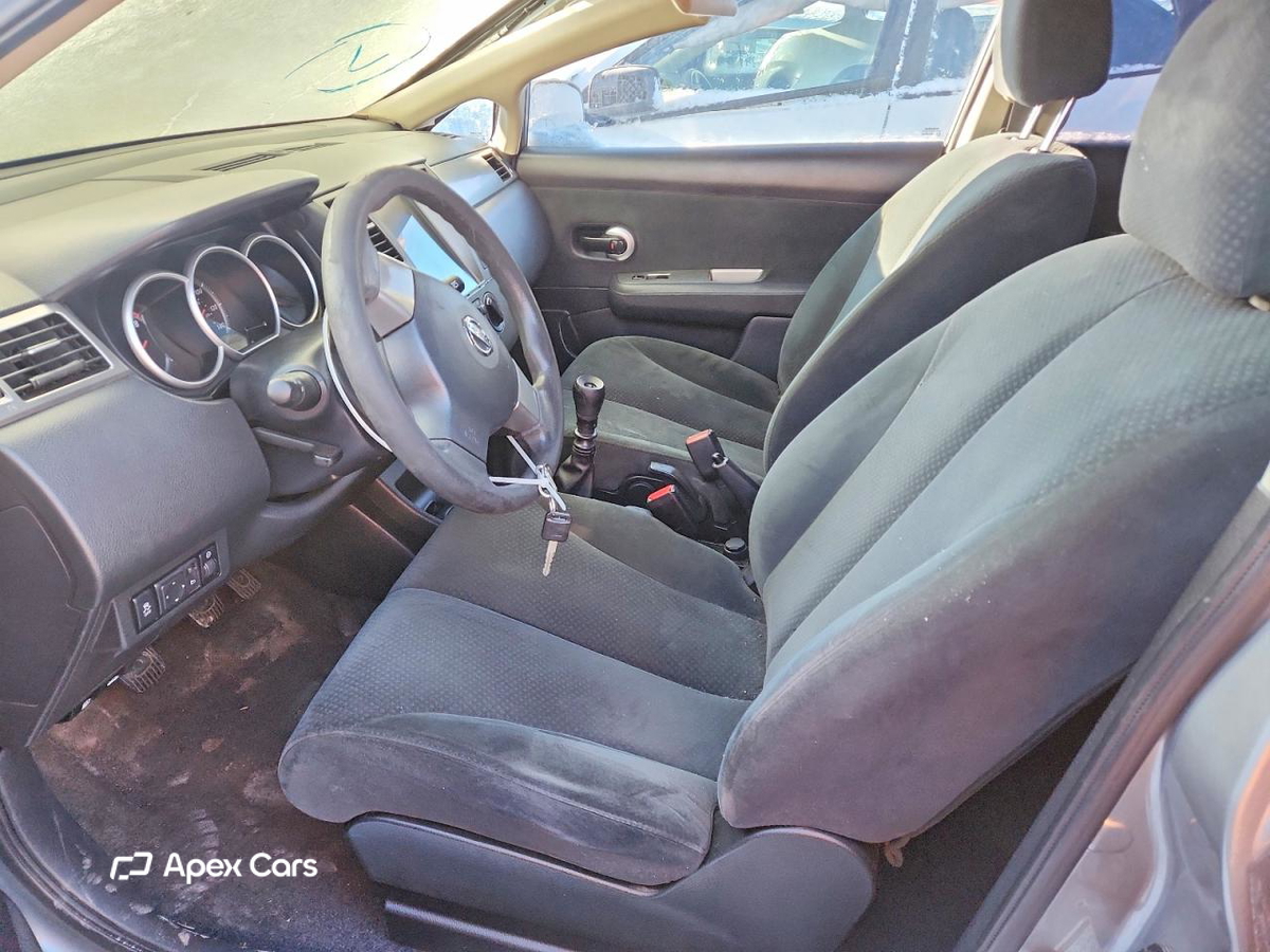 Nissan Versa 2012
