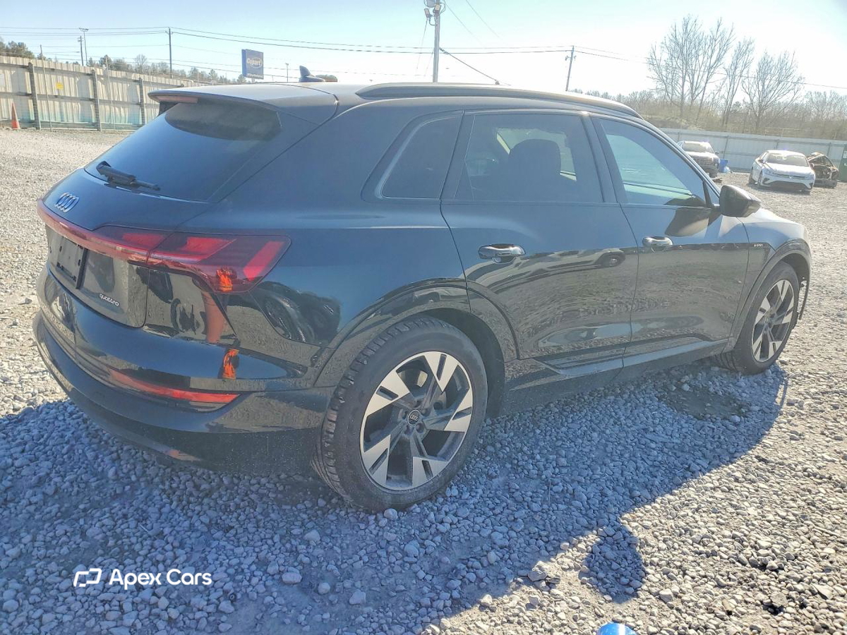 Audi e-tron 2021