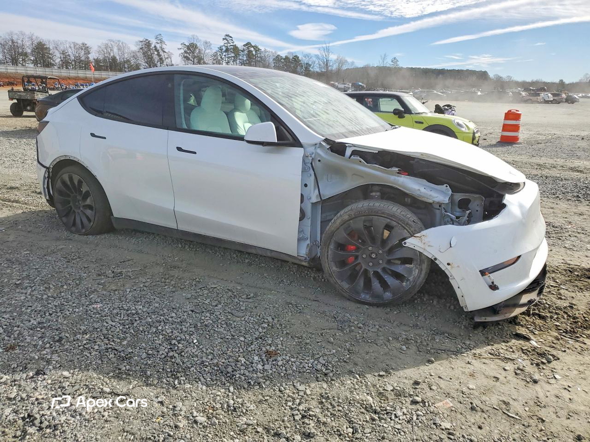 Tesla Model Y 2022