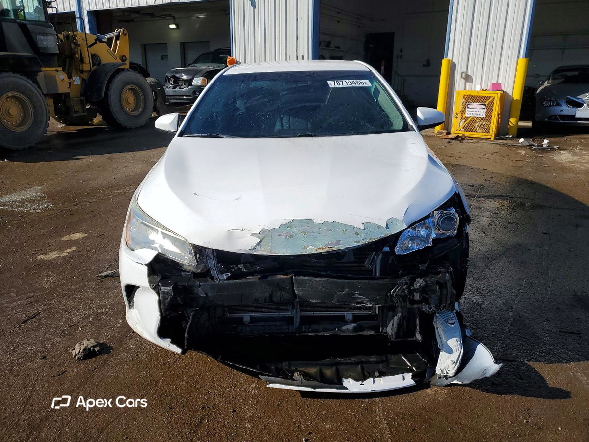 Toyota Camry 2016