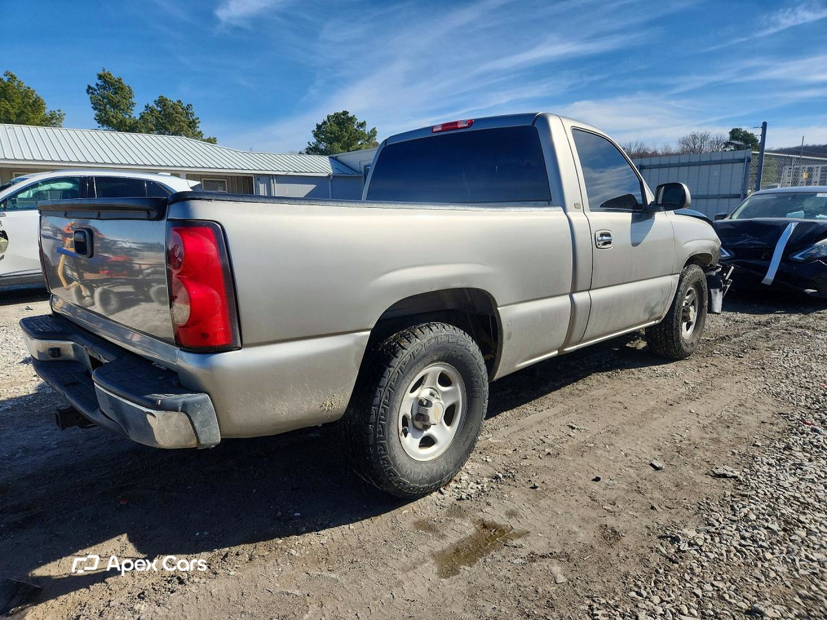 Chevrolet Silverado 2003