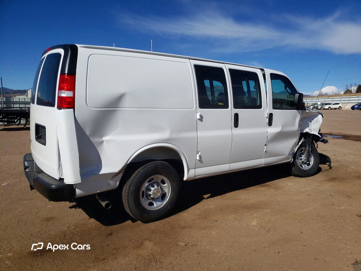 Chevrolet Express 2025