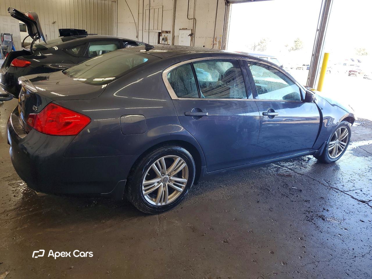 Infiniti G 2012