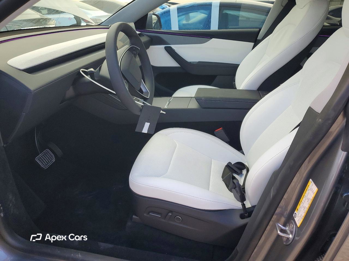 Tesla Model Y 2026