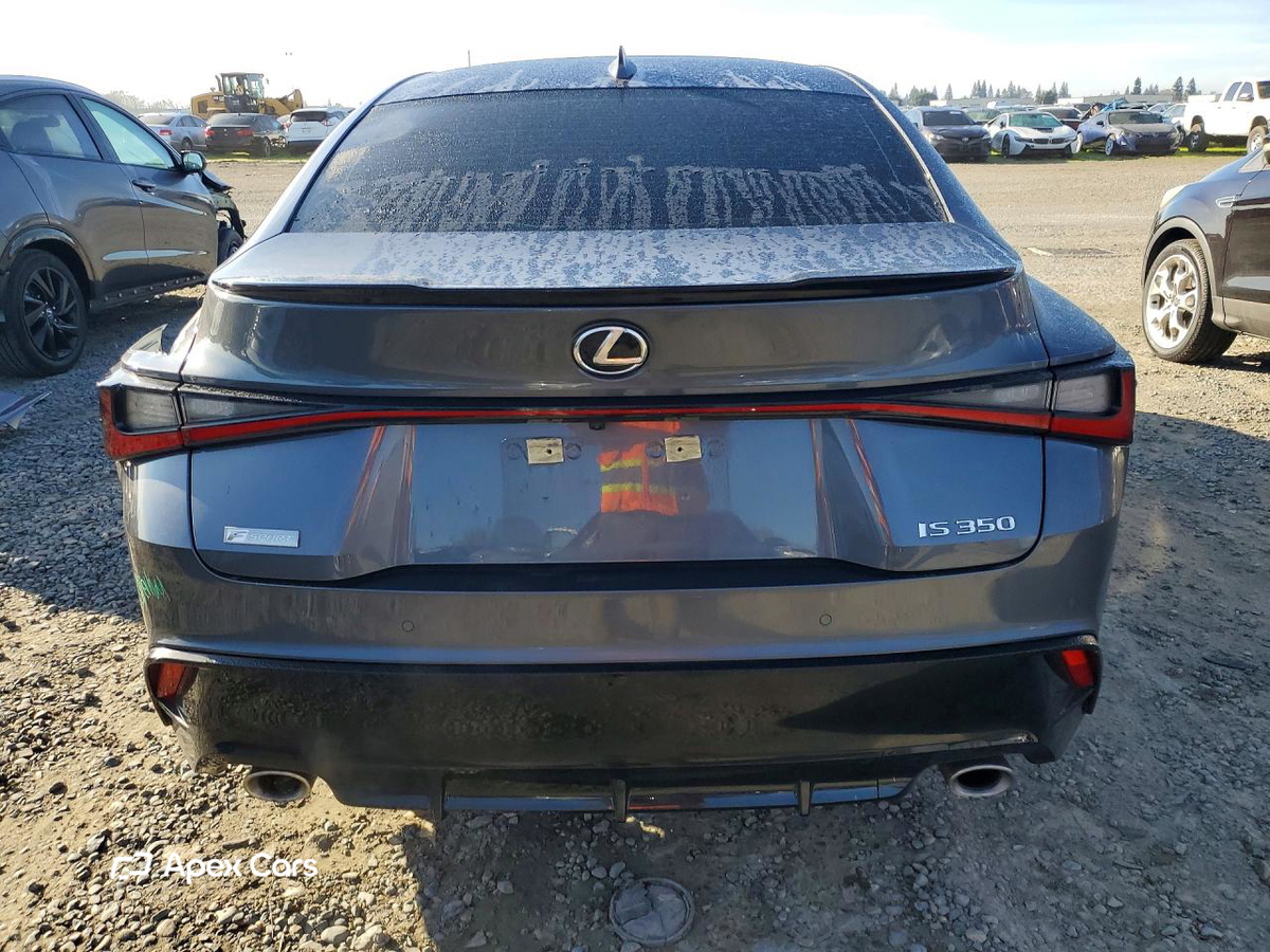 Lexus IS 2021