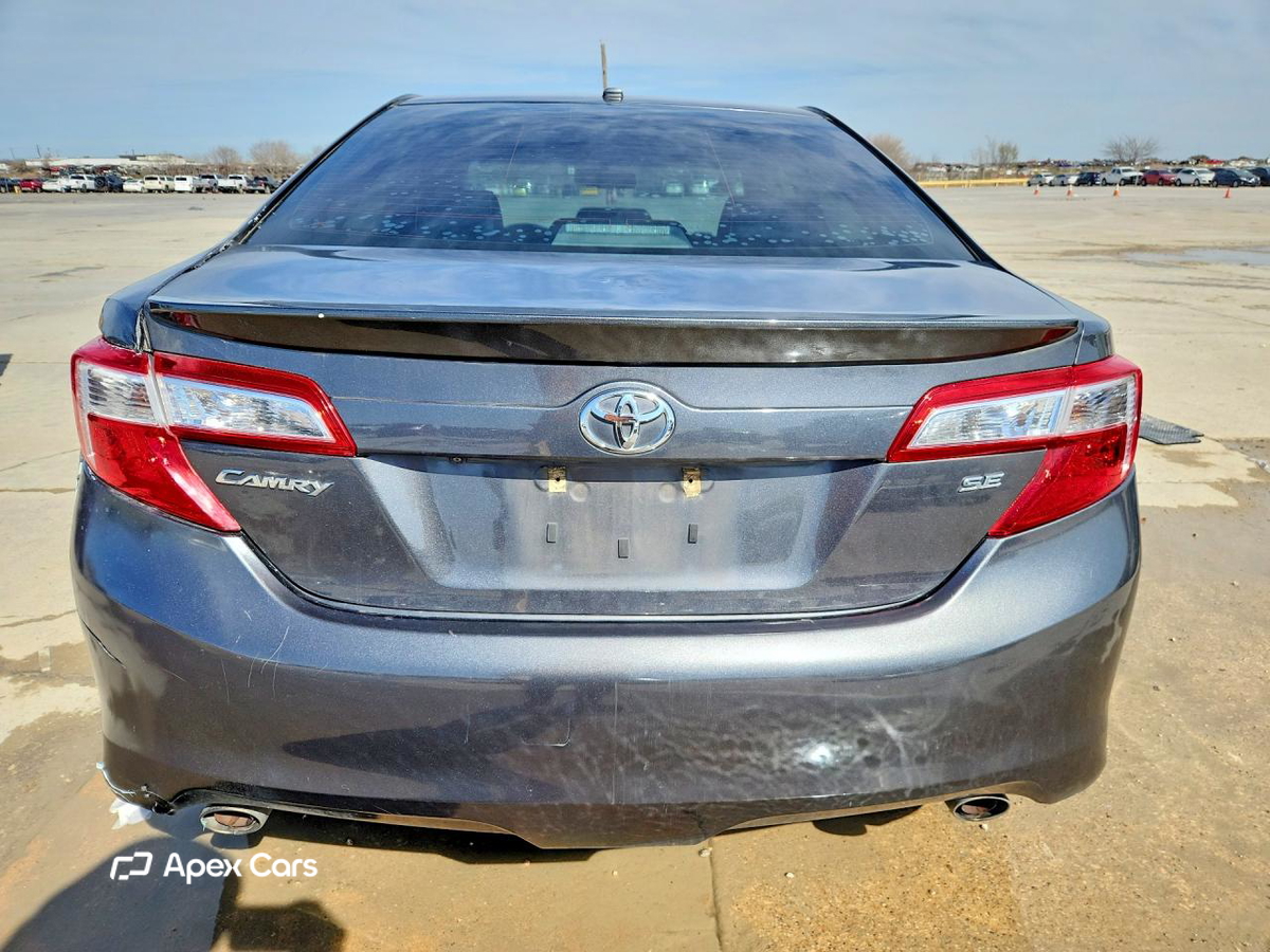 Toyota Camry 2012