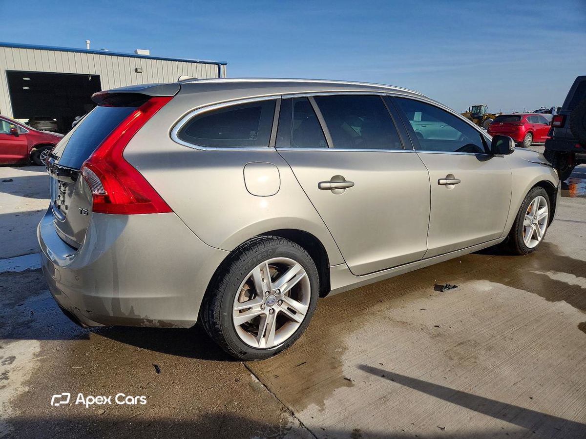 Volvo V60 2015