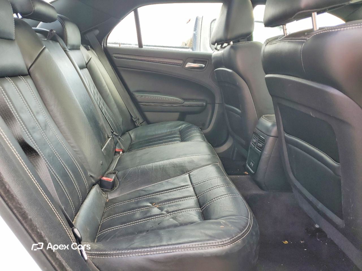 Chrysler 300 2016