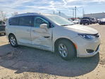 Chrysler Pacifica 2017