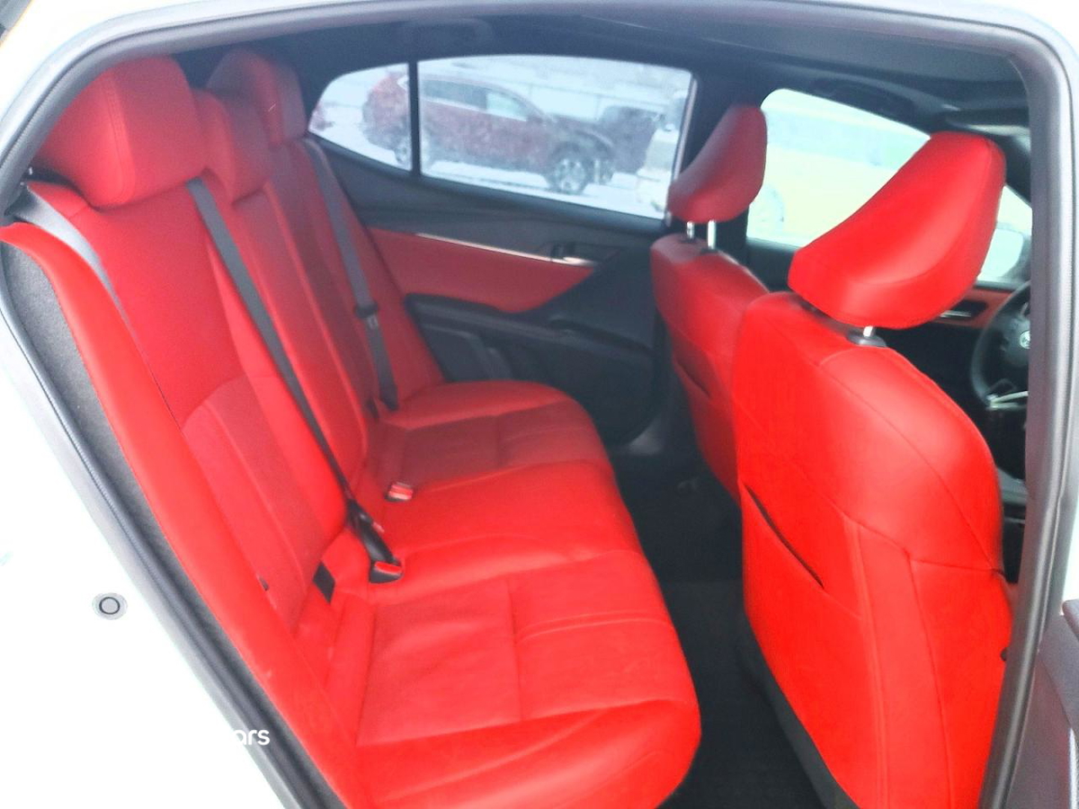 Toyota Camry 2025