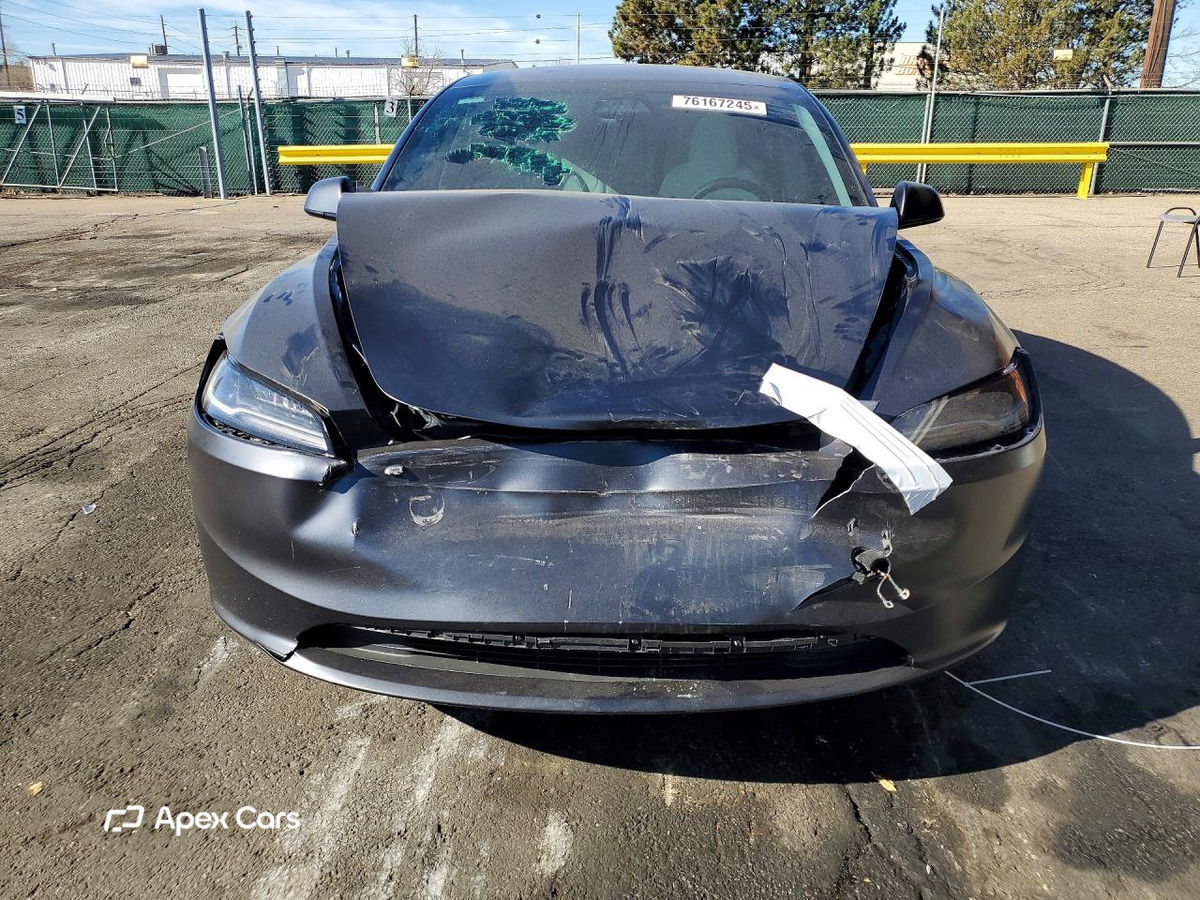 Tesla Model 3 2025