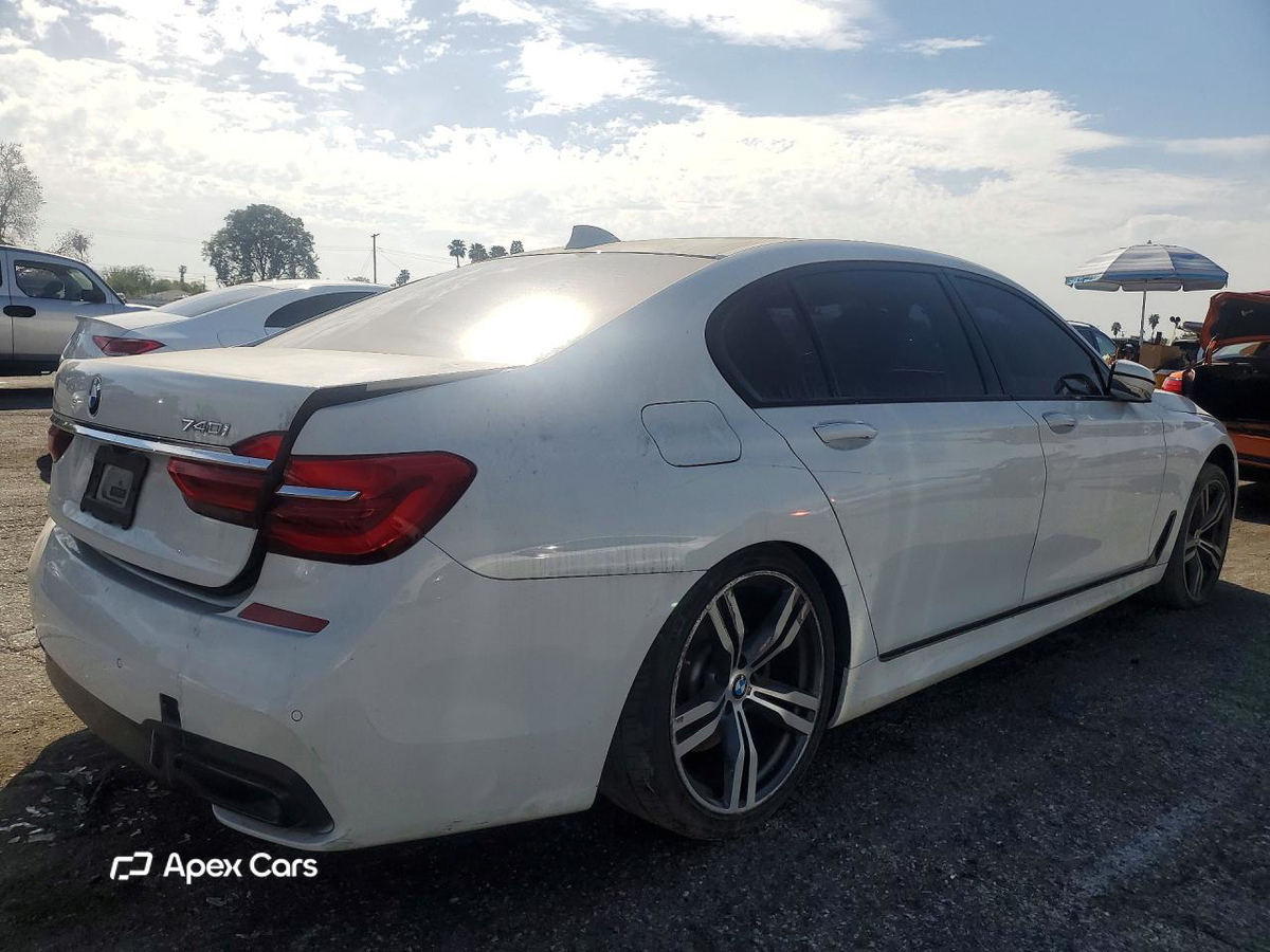 BMW Series 7 2016