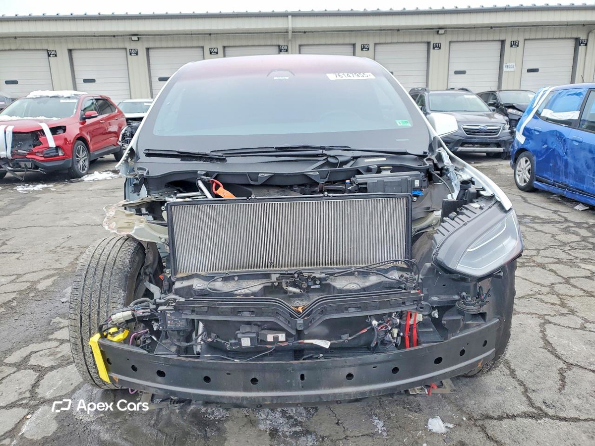 Tesla Model X 2019