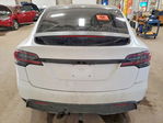 Tesla Model X 2022