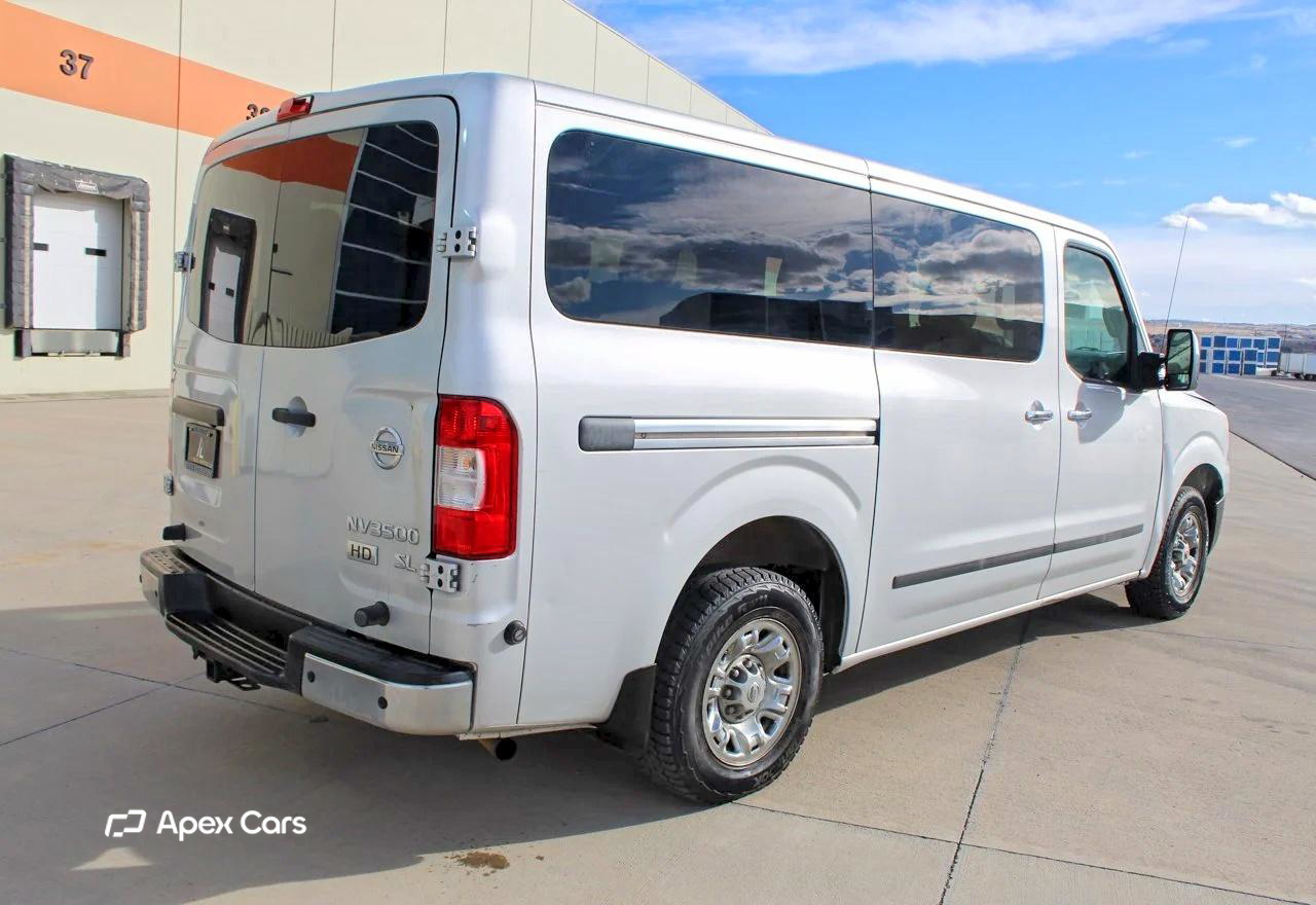 Nissan NV 2015