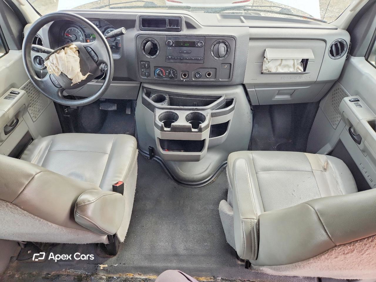 Ford Econoline 2014