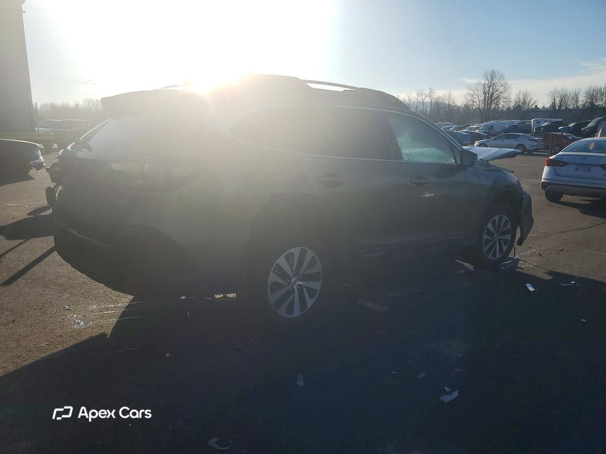 Subaru Outback 2025