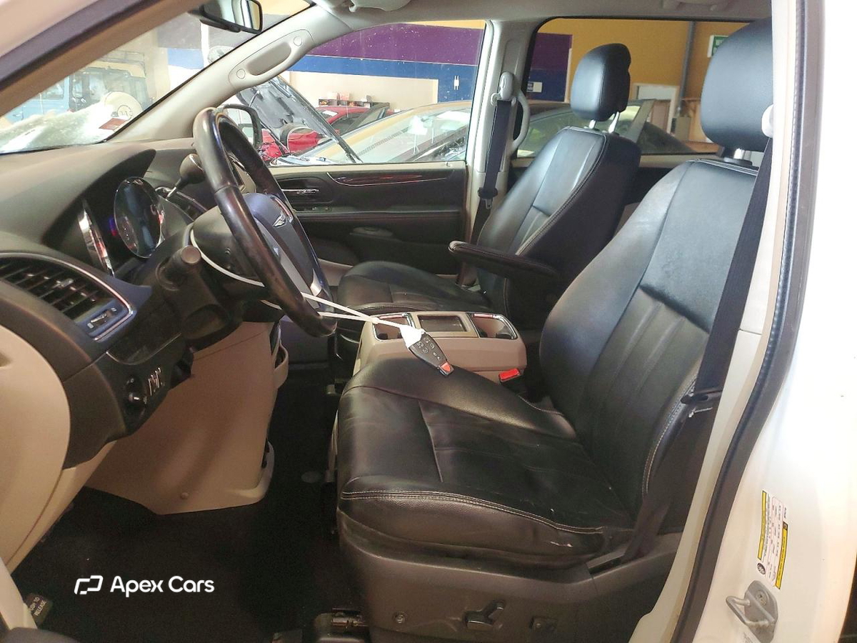 Chrysler Voyager 2013