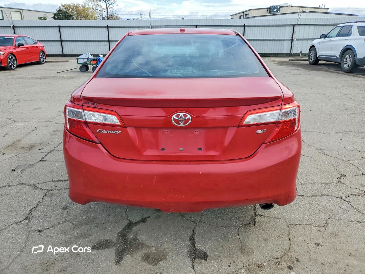 Toyota Camry 2012
