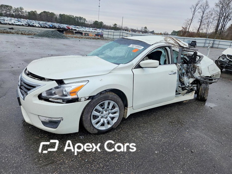 Nissan Altima 2015 - Image 1 of 13