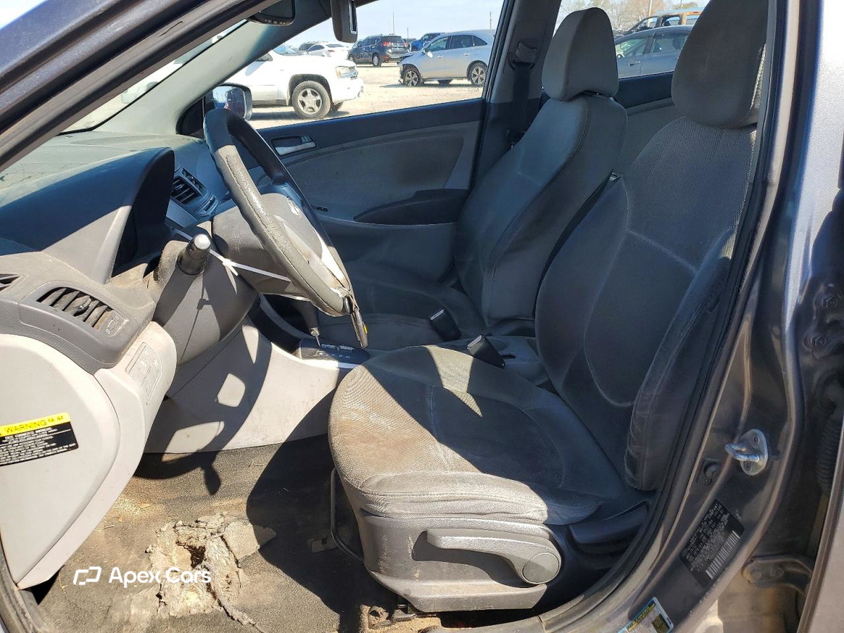 Hyundai Accent 2013
