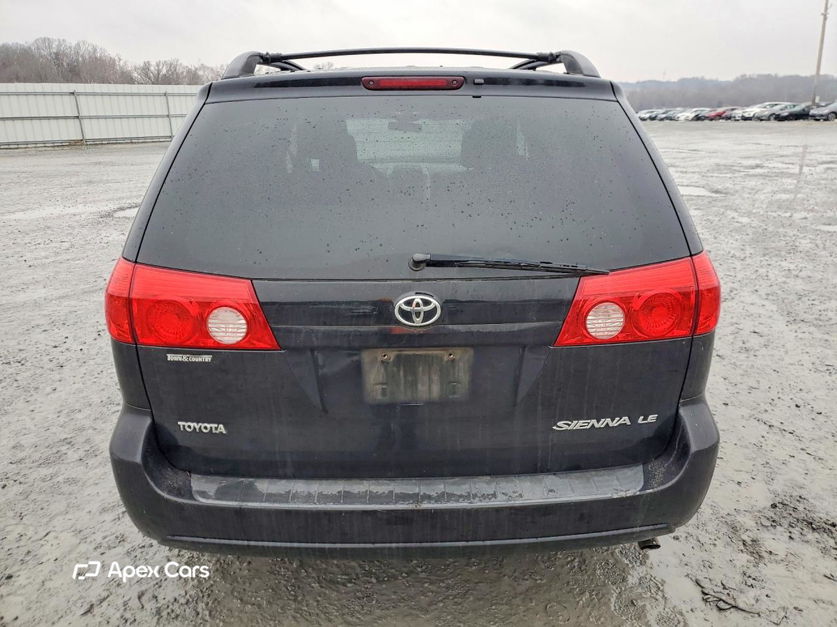 Toyota Sienna 2010