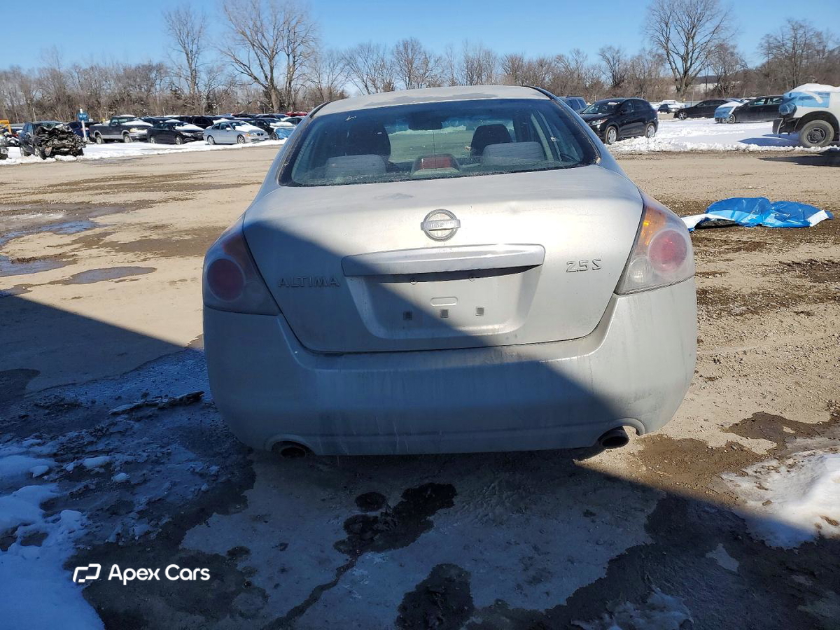 Nissan Altima 2010