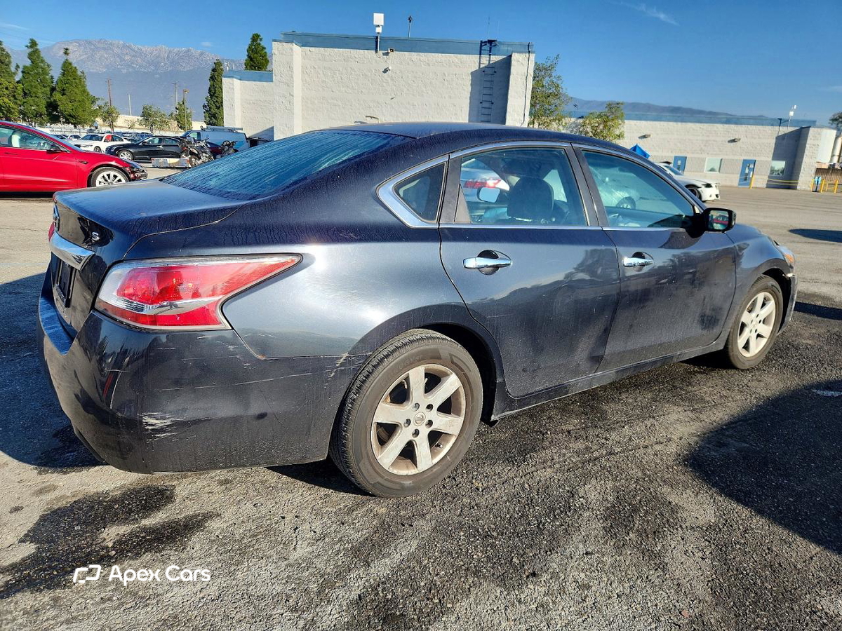 Nissan Altima 2015
