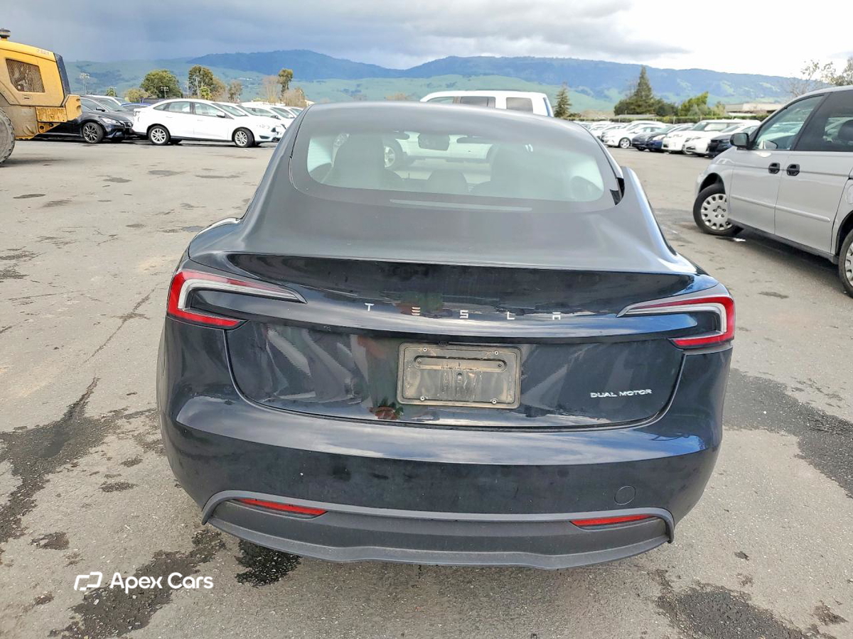 Tesla Model 3 2025