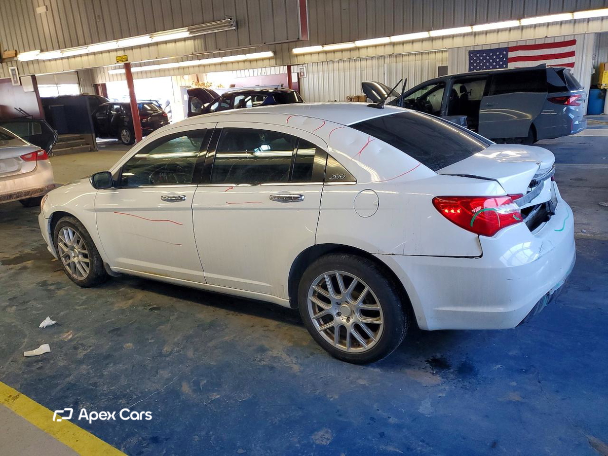 Chrysler 200 2013