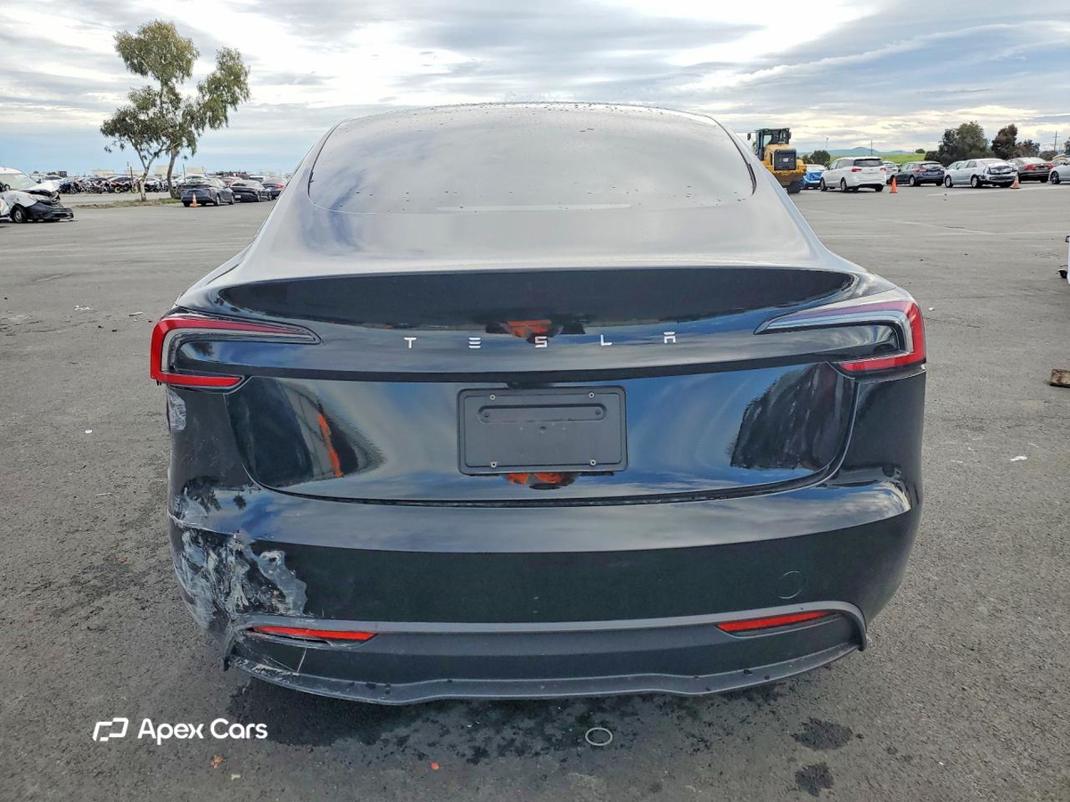Tesla Model 3 2025