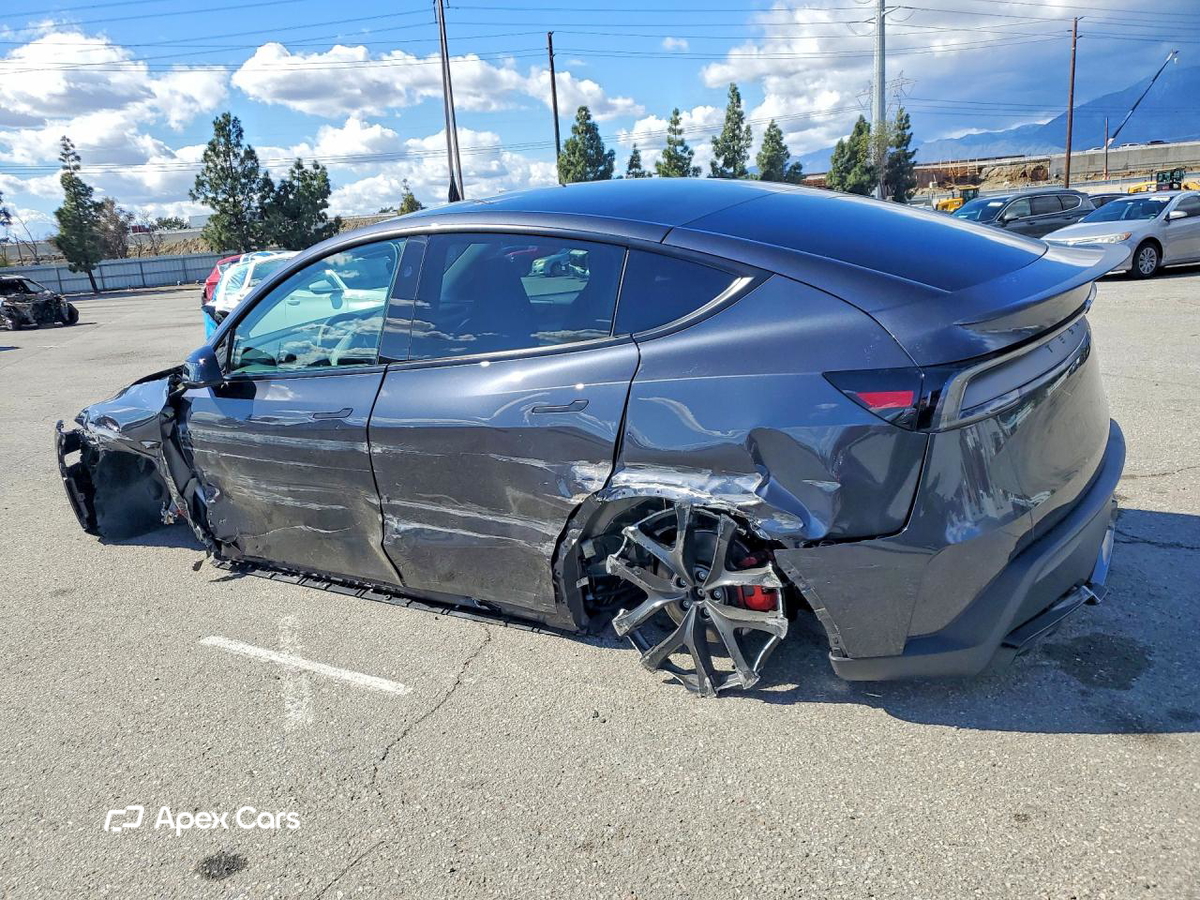 Tesla Model Y 2026