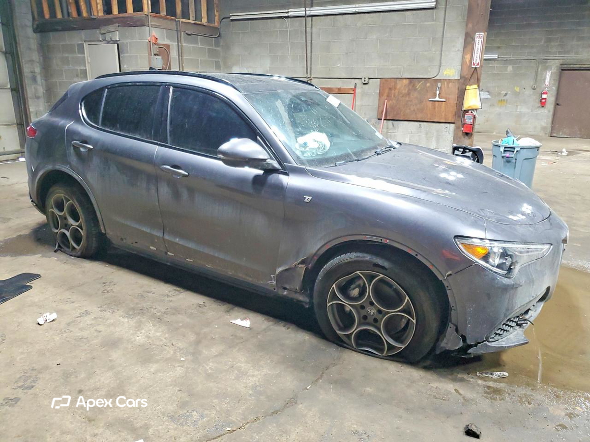 Alfa Romeo Stelvio 2022