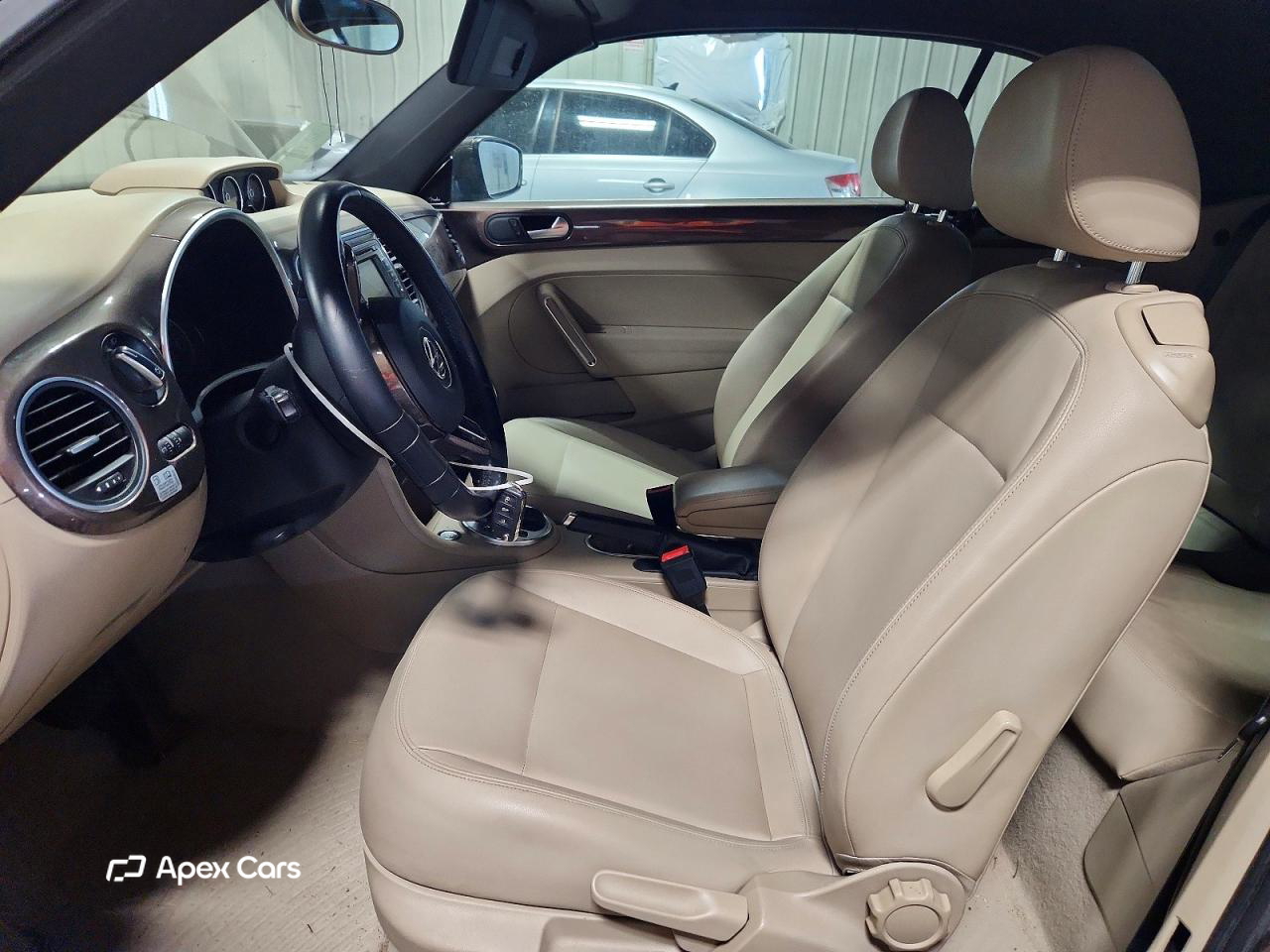Volkswagen Beetle 2014