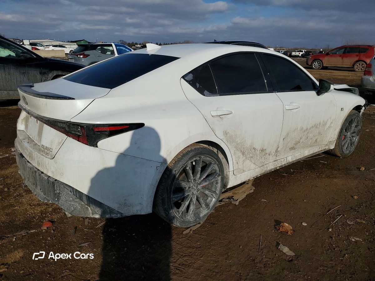 Lexus IS 2022