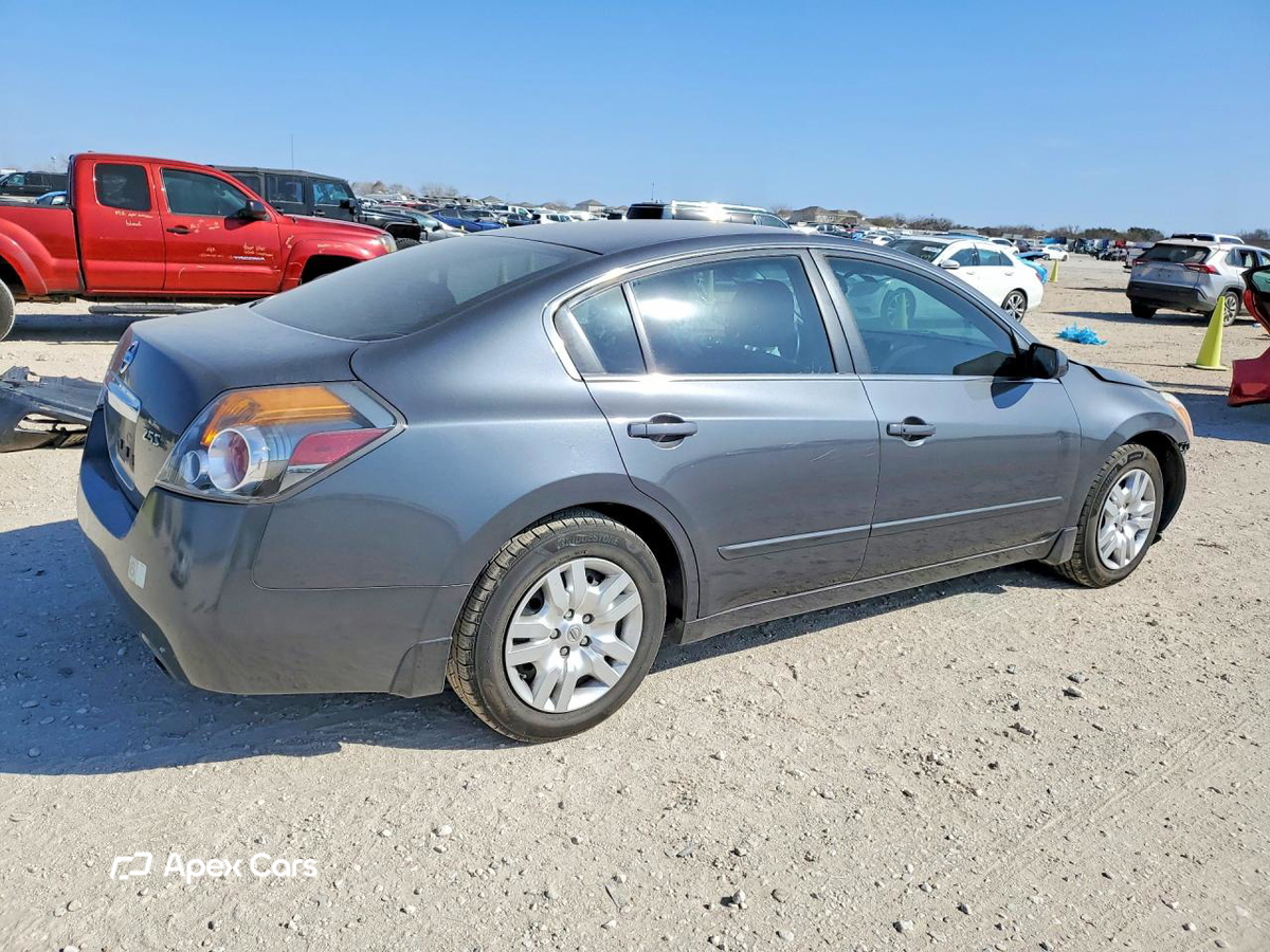 Nissan Altima 2012