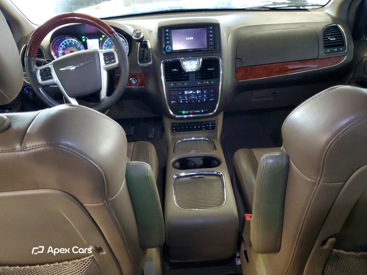 Chrysler Voyager 2013