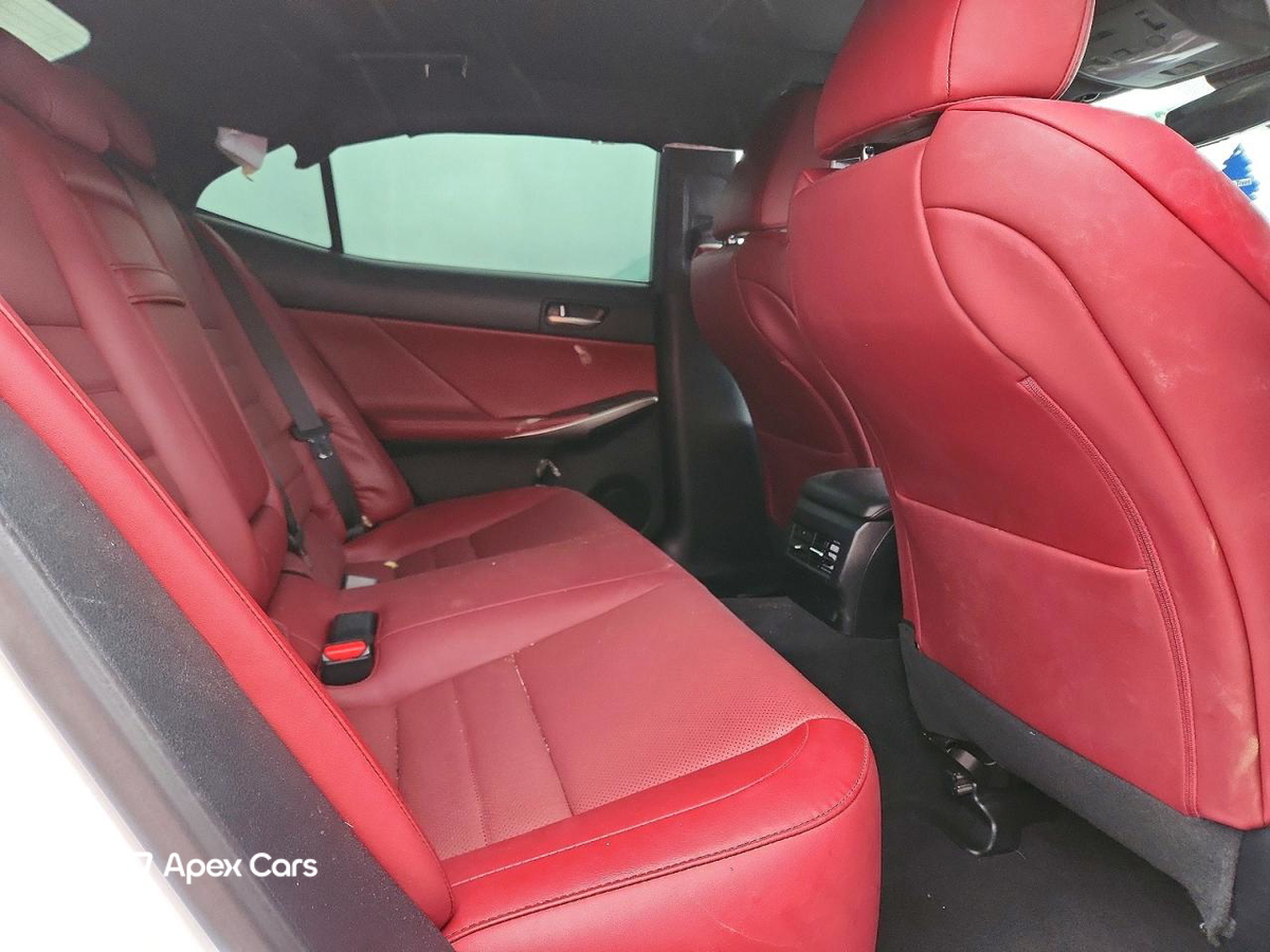 Lexus IS 2018