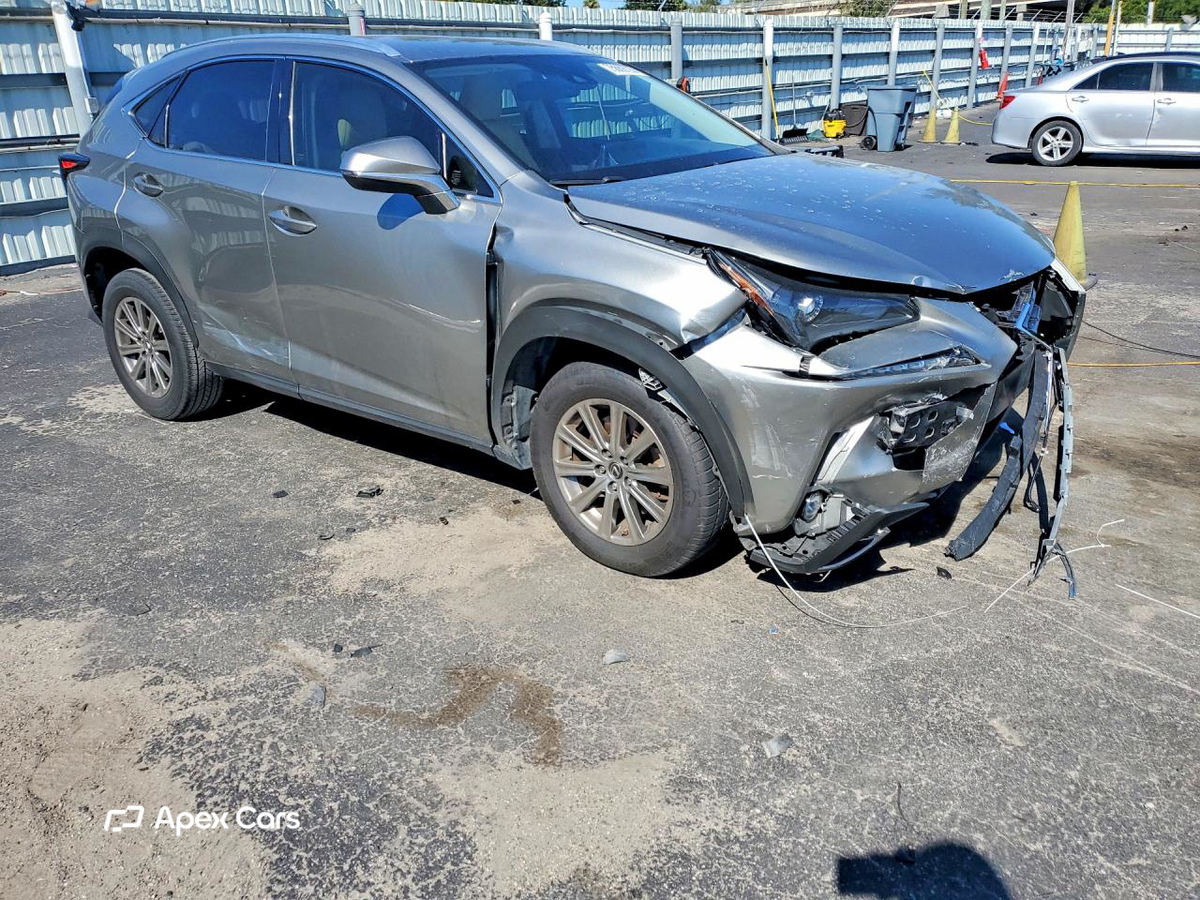 Lexus NX 2021