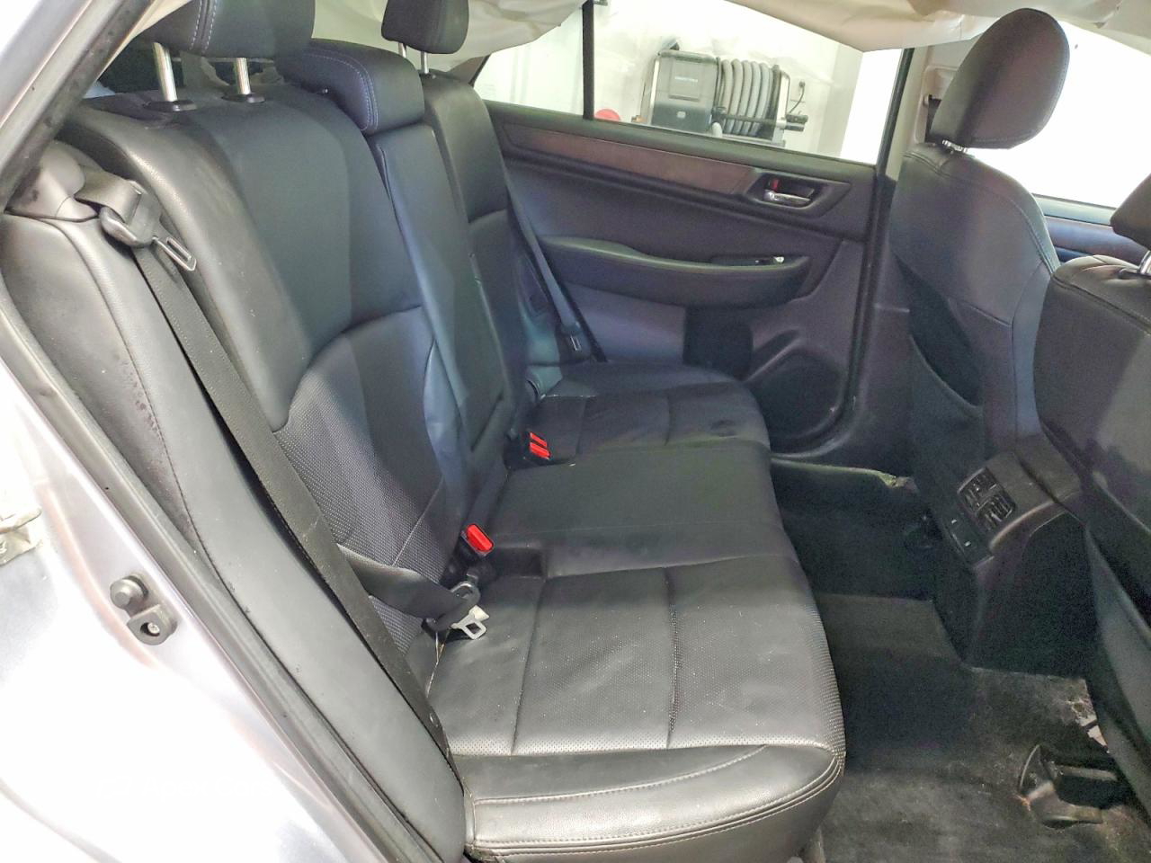 Subaru Outback 2015