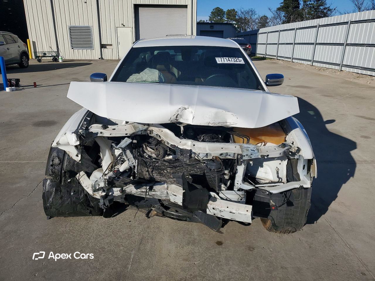 Chrysler 300 2019