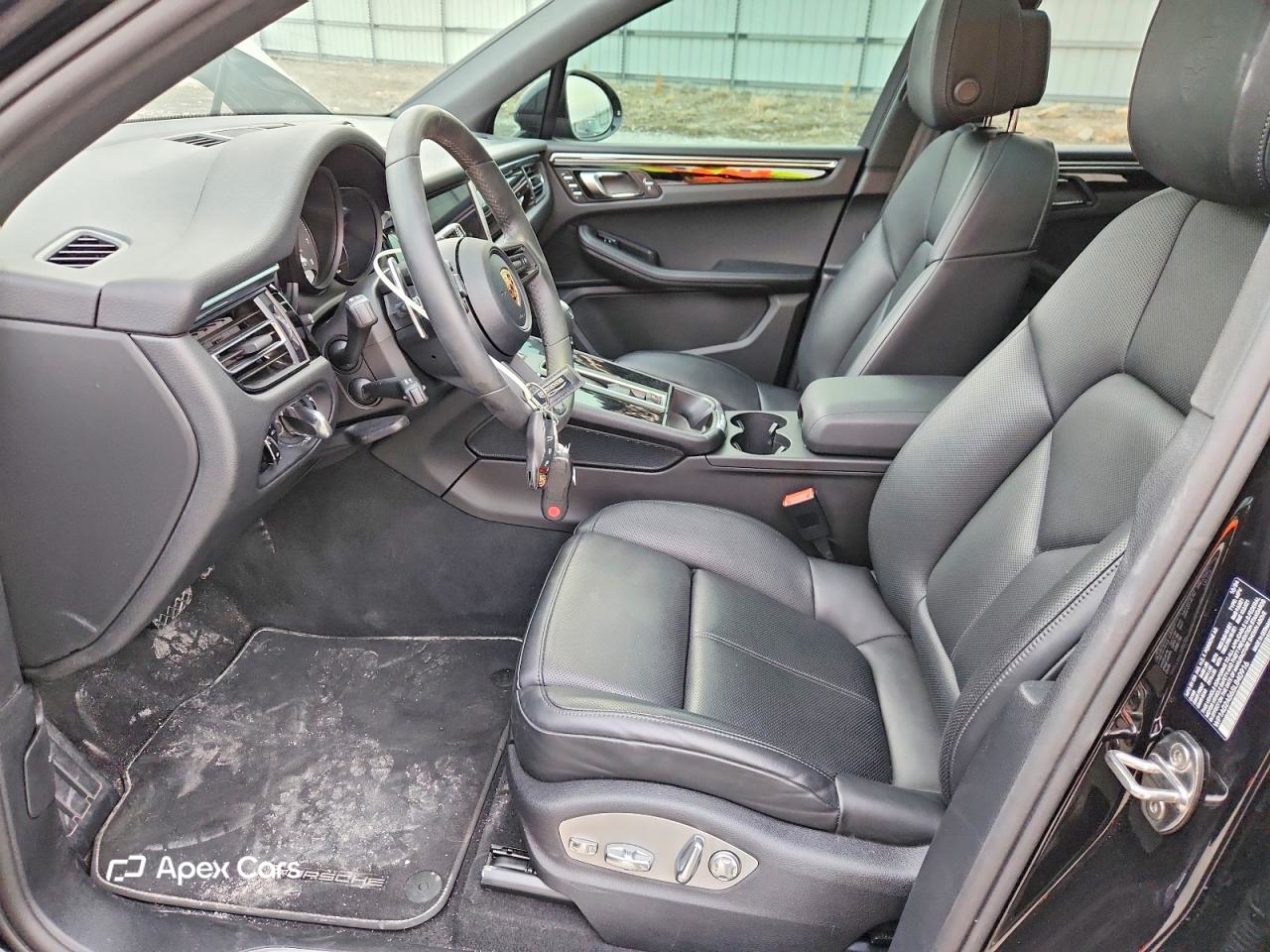 Porsche Macan 2025