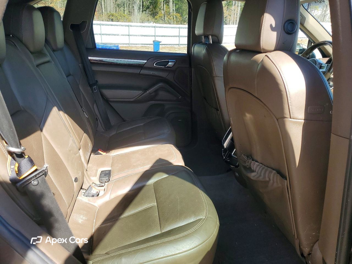 Porsche Cayenne 2012