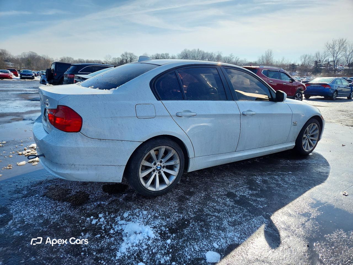 BMW Series 3 2011
