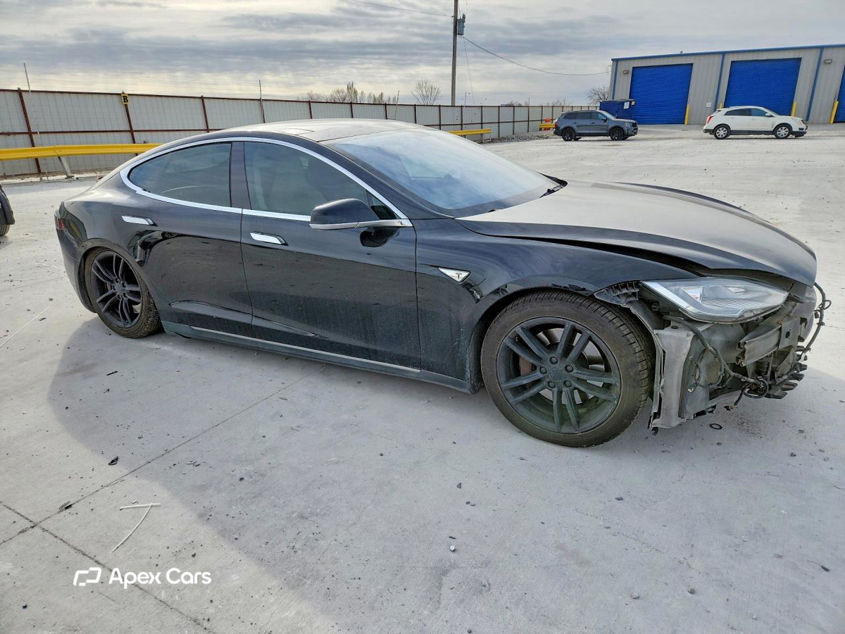Tesla Model S 2013