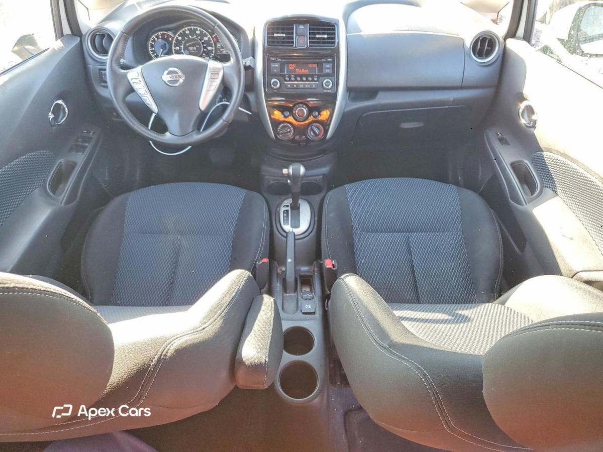 Nissan Versa 2015