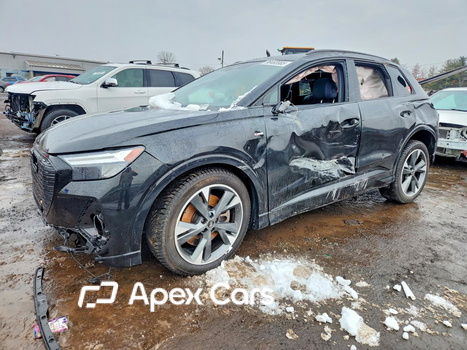 Audi Q4 e-tron 2023 - Image 1 of 14