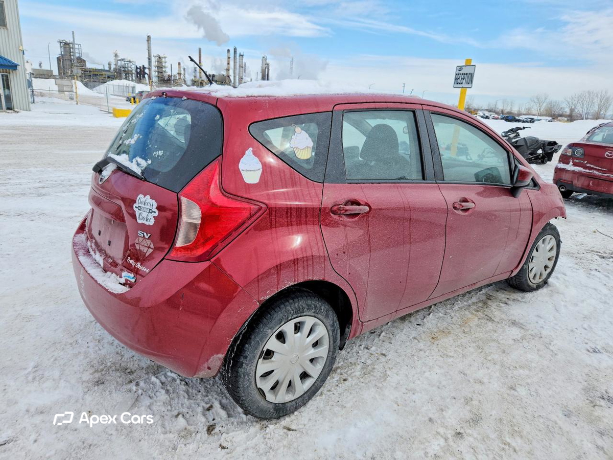 Nissan Versa 2015